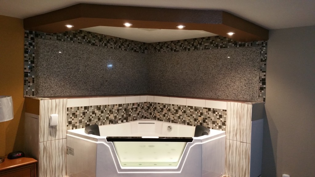 Renovated Jacuzzi Suite with private jetted tub at Westbridge Inn & Suites in Clinton, MO