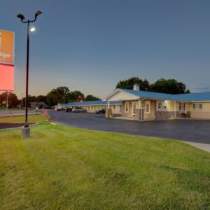 Pet friendly hotel in clinton mo - westbridge inn and suites